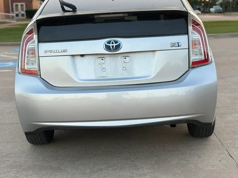 Used 2014 Toyota Prius Three FWD image 6