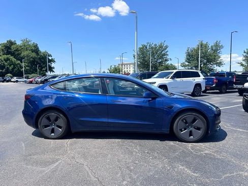 Used 2023 Tesla Model 3 Standard Range RWD image 12