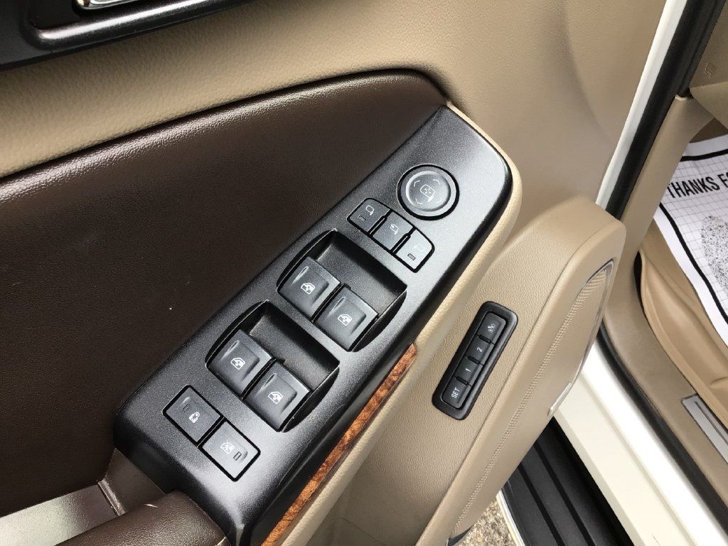 Used 2017 Chevrolet Suburban Premier AWD/4WD image 13