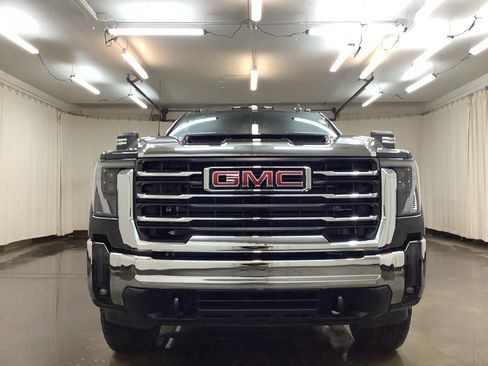 New 2026 GMC Sierra 2500 SLE w/ Preferred Package image 11