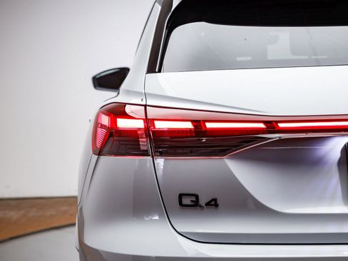 New 2026 Audi Q4 e-tron Premium image 11