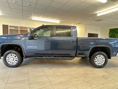 Used 2020 Chevrolet Silverado 2500 LT w/ All Star Edition image 7