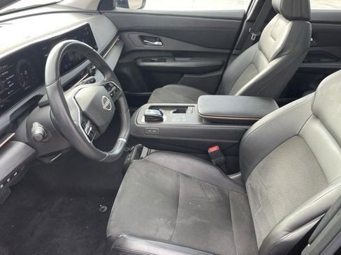 Used 2023 Nissan Ariya FWD image 12