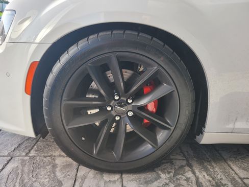 Used 2023 Chrysler 300 C RWD image 9