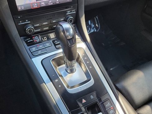 Used 2021 Porsche 718 Boxster image 21