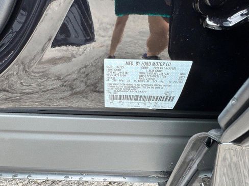 New 2025 Lincoln Aviator AWD w/ Jet Appearance Package image 26