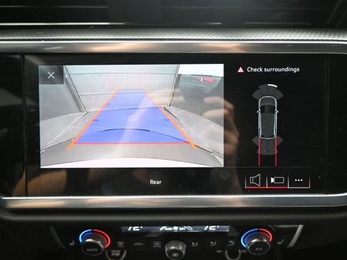 Used 2021 Audi Q3 2.0T Premium Plus w/ Premium Plus Package image 16