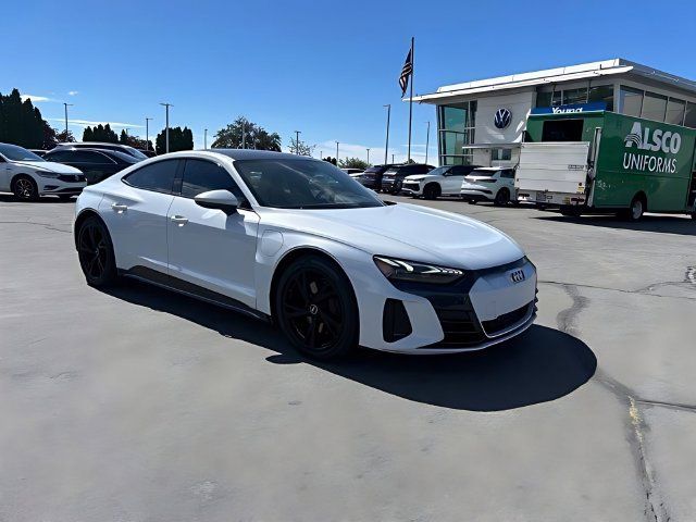 Used 2023 Audi e-tron GT Premium Plus AWD/4WD image 2
