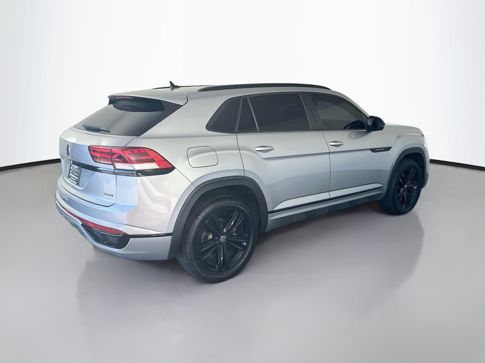 Used 2023 Volkswagen Atlas Cross Sport SEL R-Line AWD/4WD image 7