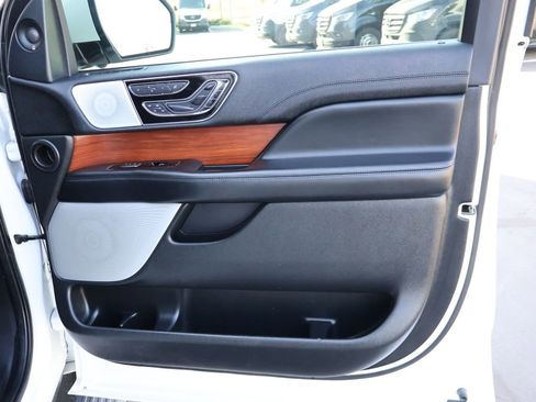 Used 2020 Lincoln Navigator Reserve w/ Equipment Group 208A Reserve image 13