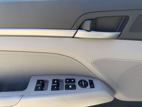 Used 2018 Hyundai Elantra Value Edition image 11