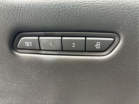 Used 2022 Cadillac XT5 Premium Luxury w/ Technology Package AWD/4WD image 20