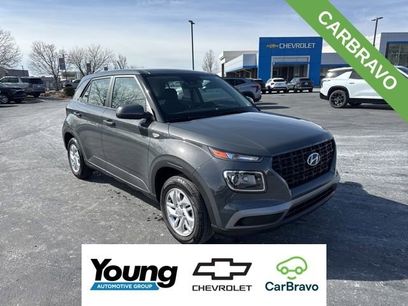 Used 2025 Hyundai Venue SE