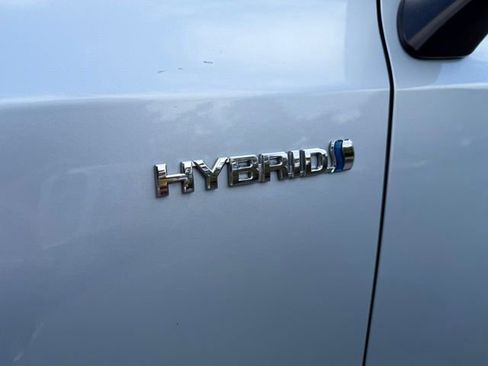 Used 2012 Toyota Prius V Five image 35