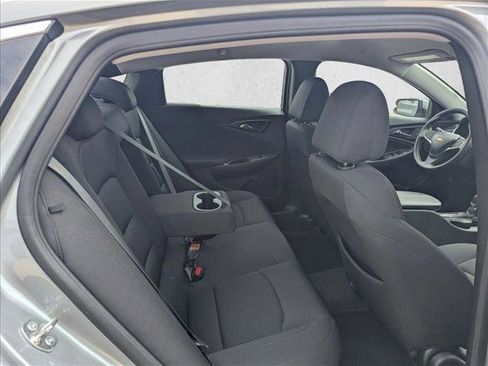 Used 2025 Chevrolet Malibu LT image 14