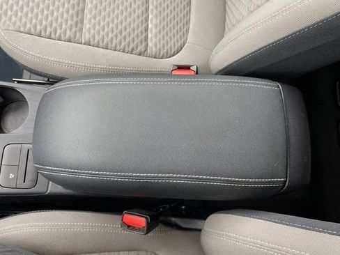 Used 2020 Ford Escape SE Sport image 34