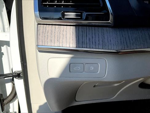 Used 2023 Volvo XC90 T8 Plus w/ Protection Package Premier image 33