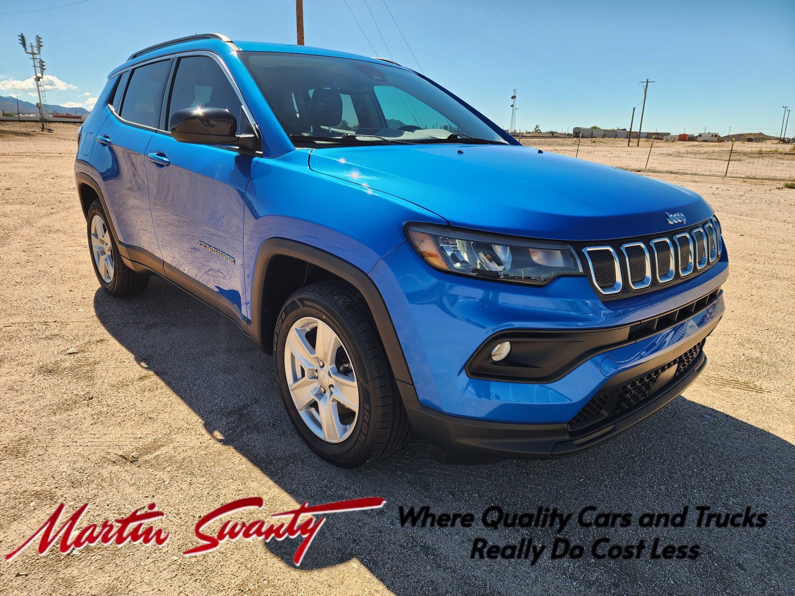 Used 2022 Jeep Compass Latitude w/ Sun and Sound Group AWD/4WD image 1