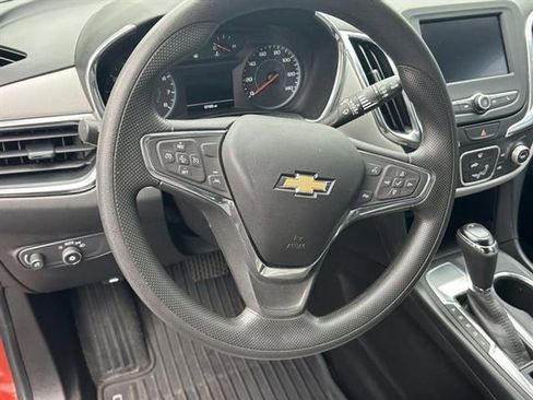 Used 2020 Chevrolet Equinox LS w/ LS Convenience Package image 10