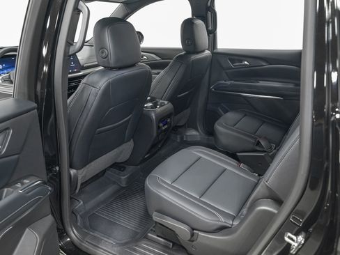 Used 2026 Chevrolet Traverse LT w/ Driver Confidence Package AWD/4WD image 27