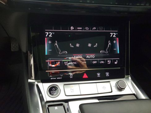 Used 2023 Audi e-tron Premium Plus w/ Premium Plus Package AWD/4WD image 27