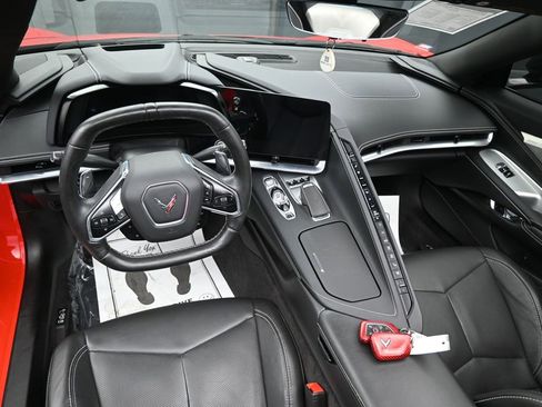 Used 2024 Chevrolet Corvette Stingray Preferred Conv w/ 2LT RWD image 29