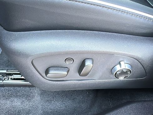 Used 2025 Buick Enclave Avenir w/ Trailering Package, 5000 lbs. image 18