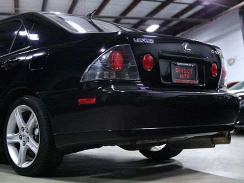 Used 2002 Lexus IS 300 image 16