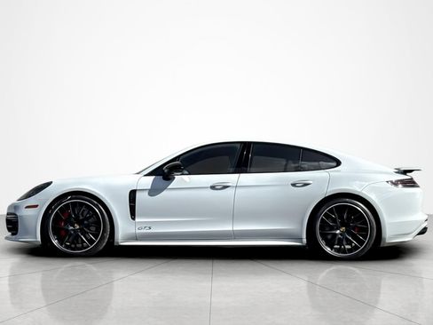Used 2020 Porsche Panamera GTS image 2