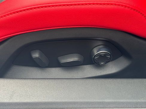 Used 2023 Chevrolet Corvette Stingray Premium Conv w/ Z51 Performance Package image 55