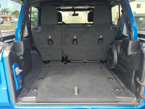 Used 2022 Jeep Wrangler Unlimited Sport AWD/4WD image 31