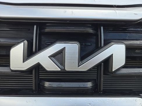Certified 2024 Kia Telluride S w/ S Sunroof Package AWD/4WD image 35