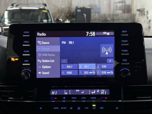 Used 2023 Toyota Sienna XLE image 16