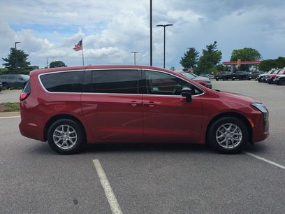 New 2027 Chrysler Pacifica Select