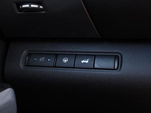 Certified 2025 Nissan Pathfinder SL w/ SL Premium Package FWD image 23