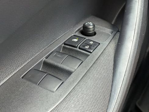 Used 2024 Toyota Corolla LE FWD image 27