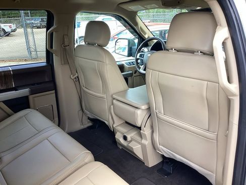 Used 2019 Ford F150 Lariat image 36