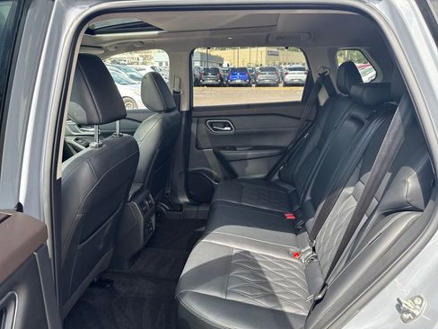 Used 2022 Nissan Rogue Platinum w/ Head-Up Display Package AWD/4WD image 28