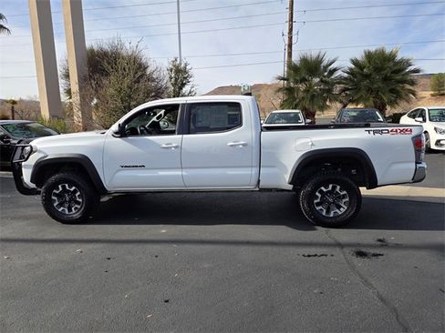 Used 2023 Toyota Tacoma TRD Off-Road image 7
