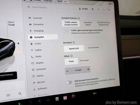Used 2023 Tesla Model 3 Standard Range image 17