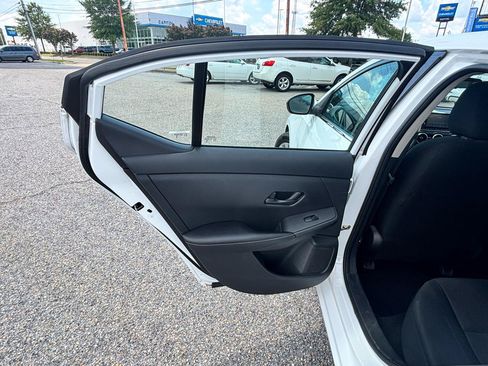 Used 2024 Nissan Sentra S FWD image 63
