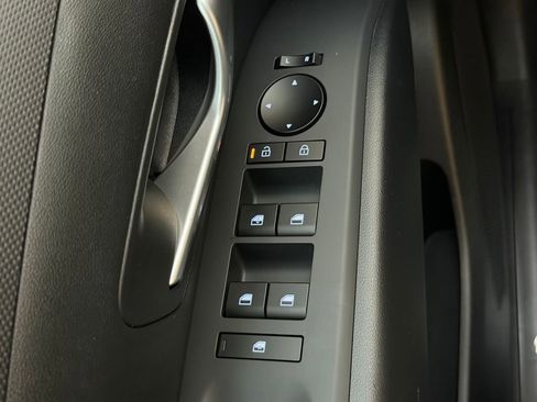 Used 2026 Hyundai Tucson SE image 17