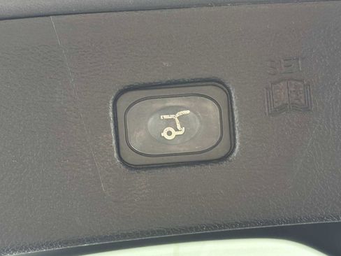 Used 2021 Ford Edge SEL w/ Convenience Package image 18