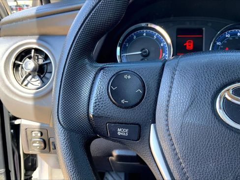 Used 2019 Toyota Corolla LE FWD image 23