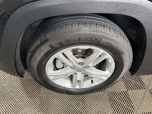Used 2024 GMC Terrain SLE FWD image 10