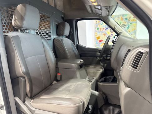 Used 2020 Nissan NV 2500 SV RWD image 59
