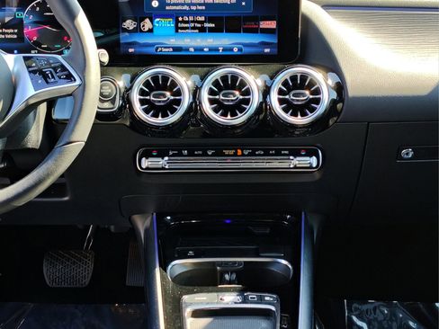 Used 2026 Mercedes-Benz GLA 250 image 13