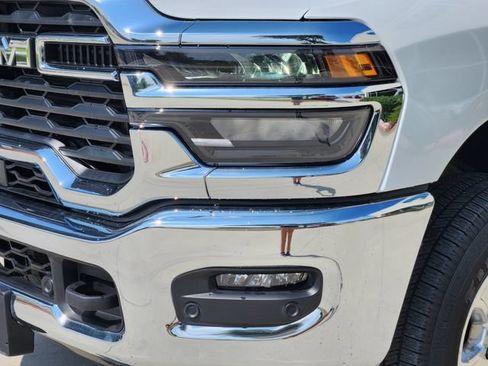 Certified 2026 RAM 2500 Big Horn AWD/4WD image 9