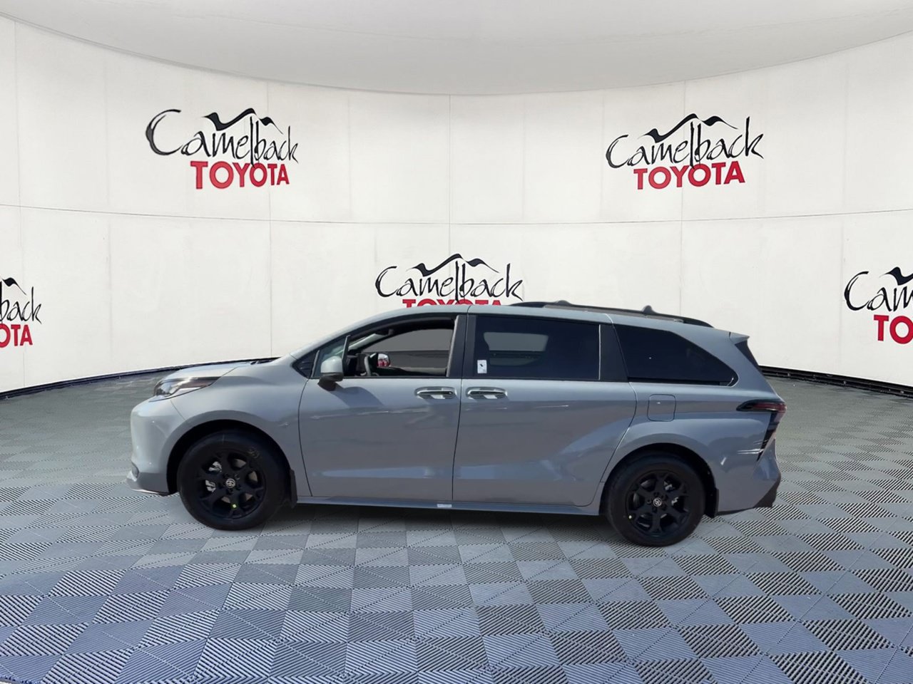New 2026 Toyota Sienna XLE Woodland Edition AWD/4WD image 8