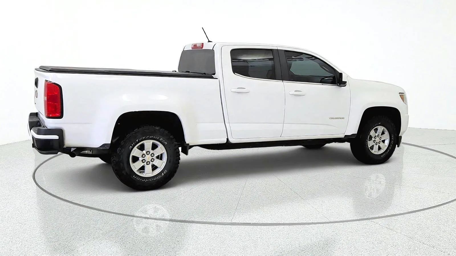 Used 2020 Chevrolet Colorado W/T w/ WT Convenience Package RWD image 9